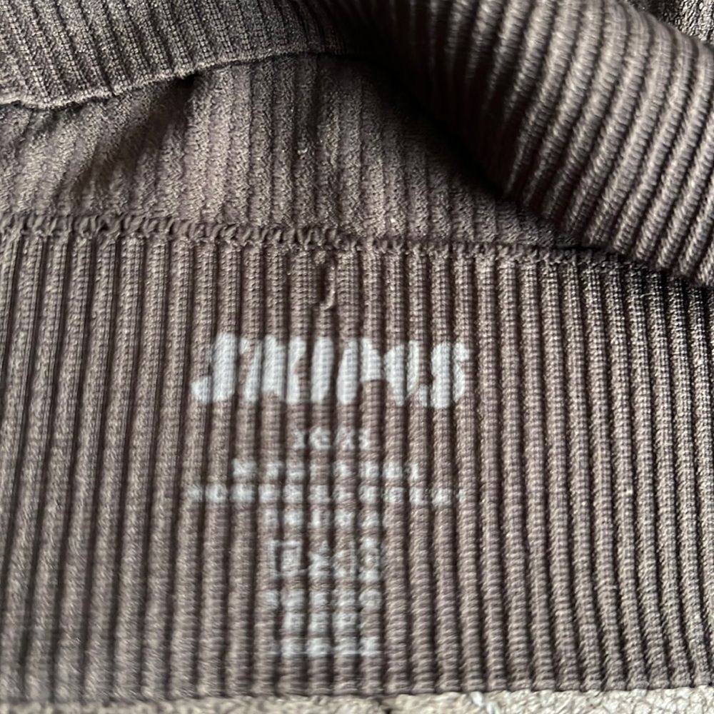 SKIMS SCOOP NECK BRALETTE RIBBED SOOT Size XXS/XS New - Picture 3 of 5